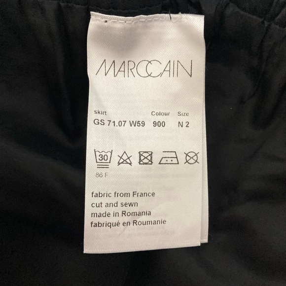 MARC CAIN ATHLETIC BLACK and WHITE SKIRT - Size Small - Picture 7 of 10